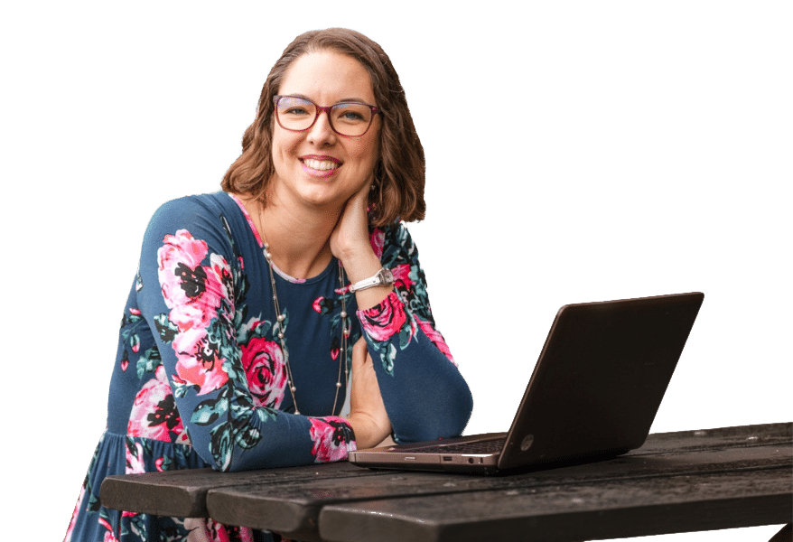 shelby-jones-pro-nurse-writer-image-floral-with-laptop-tbbg1